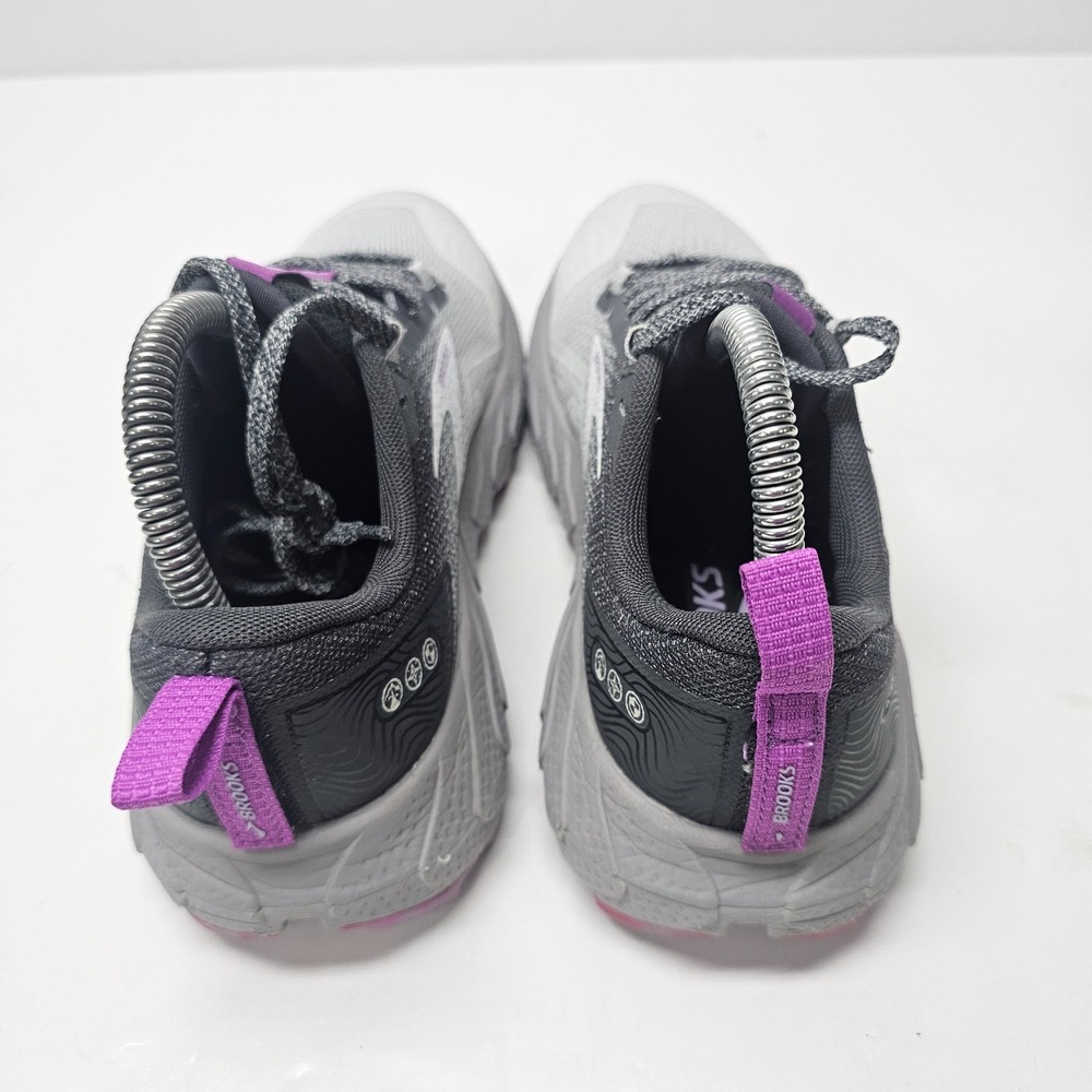 Brooks Cascadia 17 Athletic Hiking Shoes Womens 7.5 Oyster Purple Grey Low Top - Picture 2 of 10